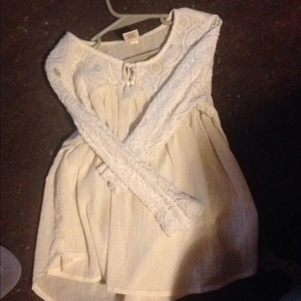White half sleeve shirt